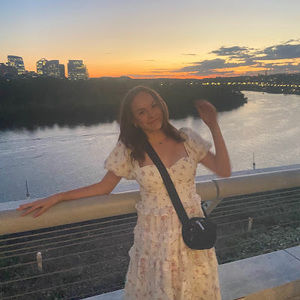 Meet your Posher, Nora